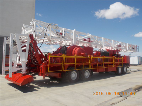 准东石油3套修井机公路运输