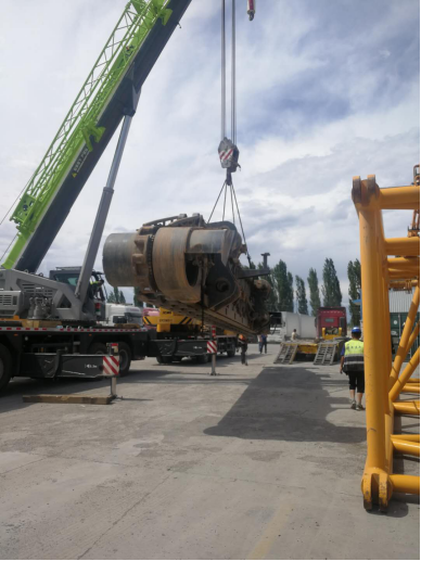 1537248619432799.png 业绩-公司网站用702.png