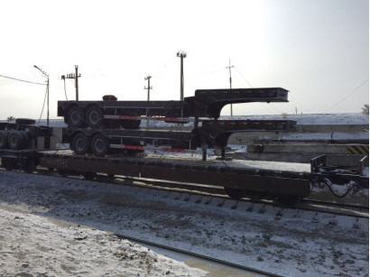 2015年承运科瑞550修井机至哈萨克斯坦Petropavlosk （20车铁路+8车公转铁运输）